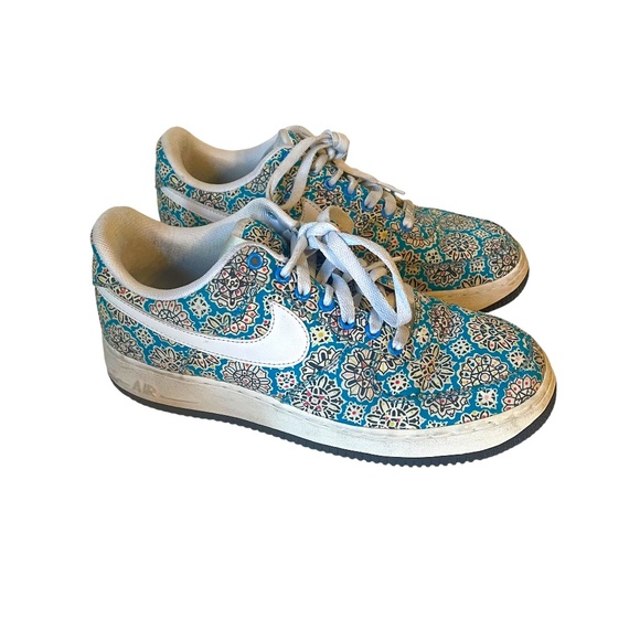 Nike Air Force One '82 Floral Kaleidoscope Low Colorways Sneakers Size 9 Women - Picture 1 of 11